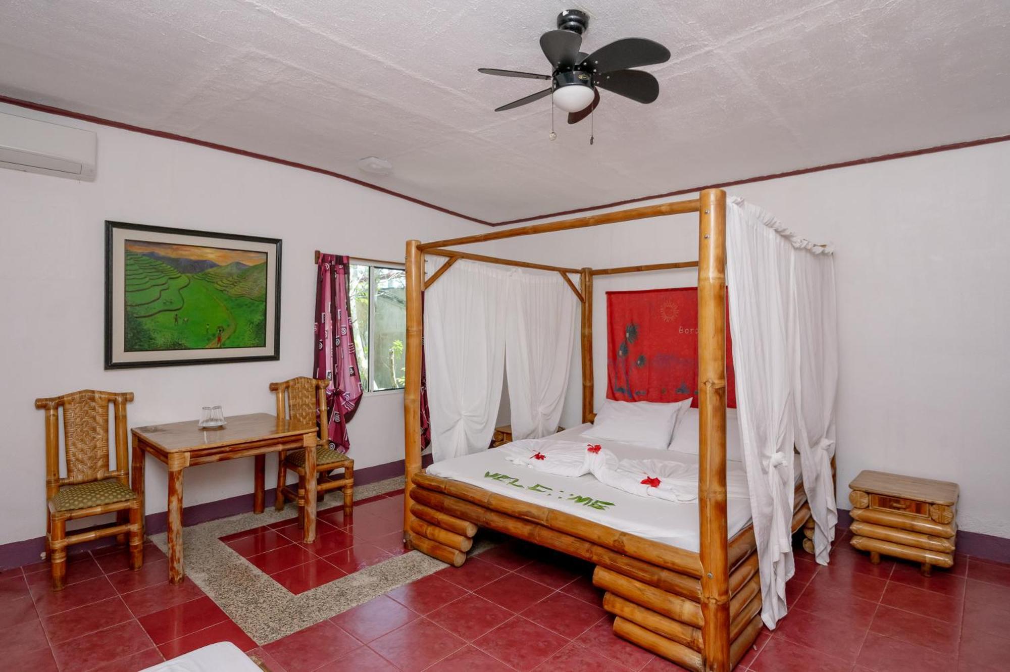 Polaris Beach And Dive Resort Inc Loon Ngoại thất bức ảnh
