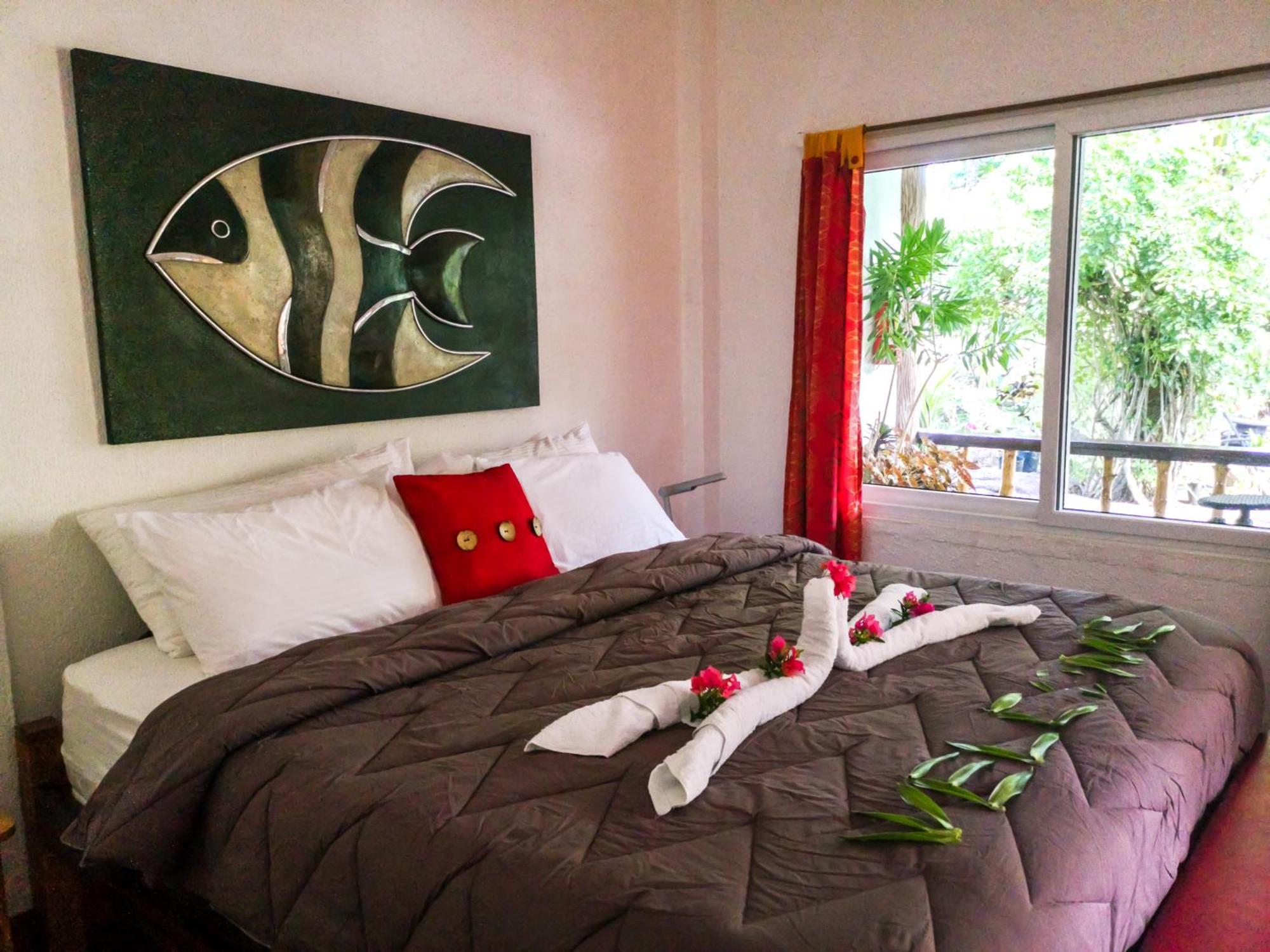 Polaris Beach And Dive Resort Inc Loon Ngoại thất bức ảnh
