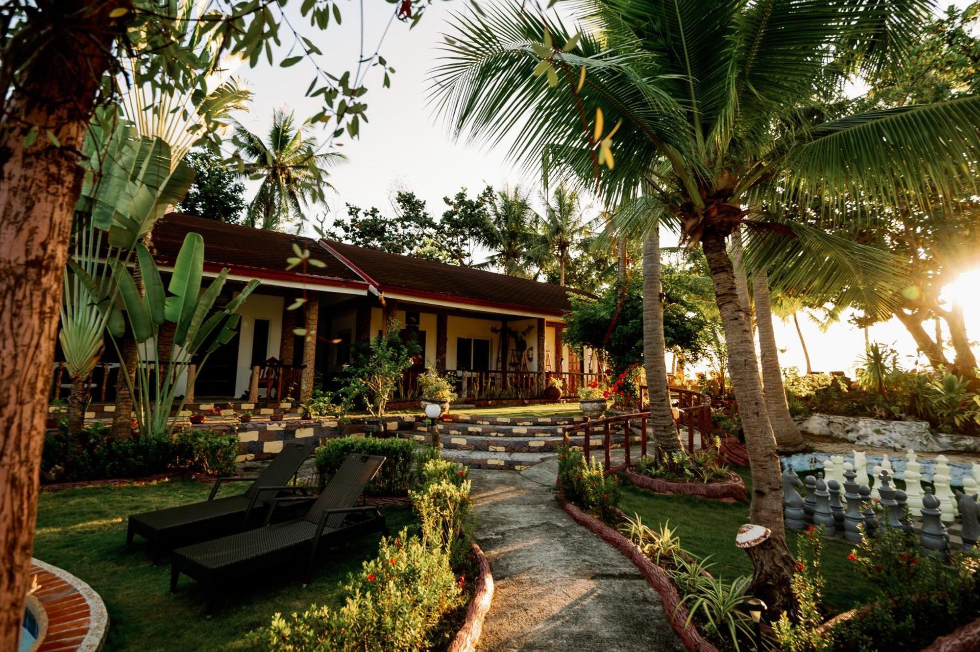 Polaris Beach And Dive Resort Inc Loon Ngoại thất bức ảnh